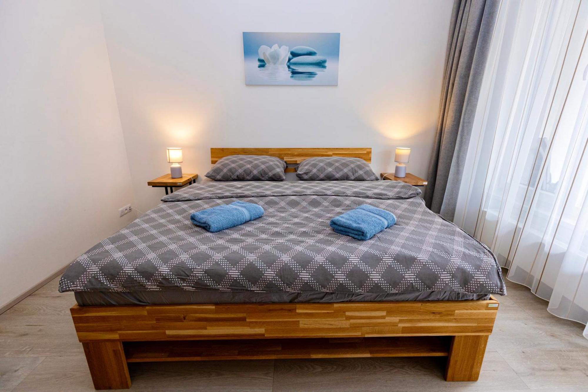 Modern Apartment • Garden • Near The City Center Praag Buitenkant foto