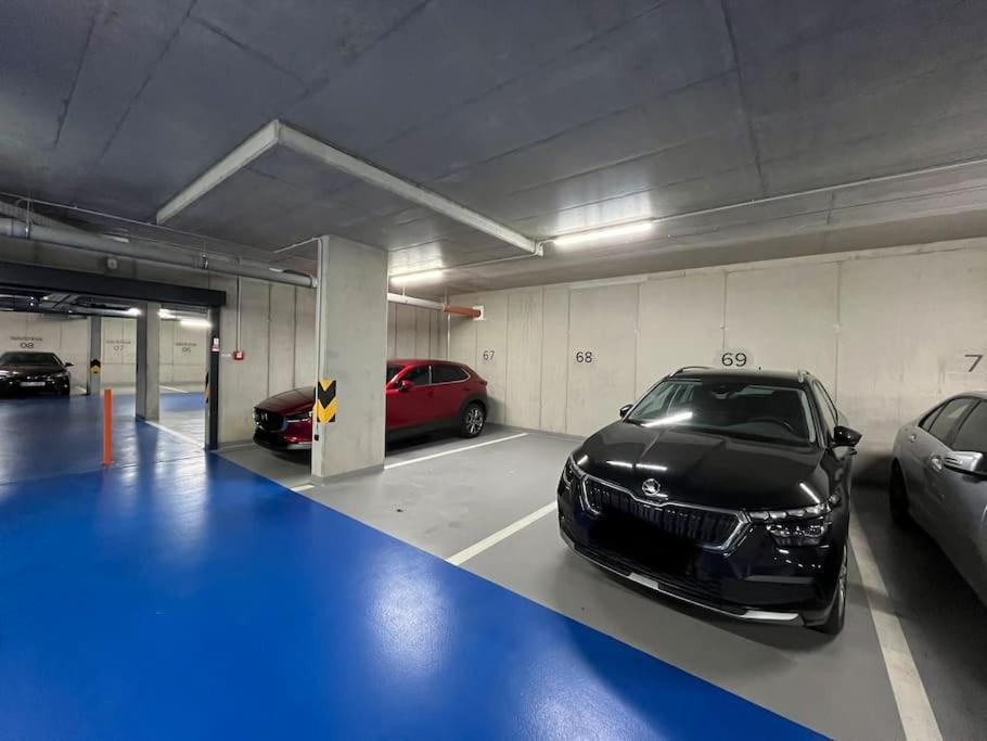 Modern Apartment • Garden • Near The City Center Praag Buitenkant foto